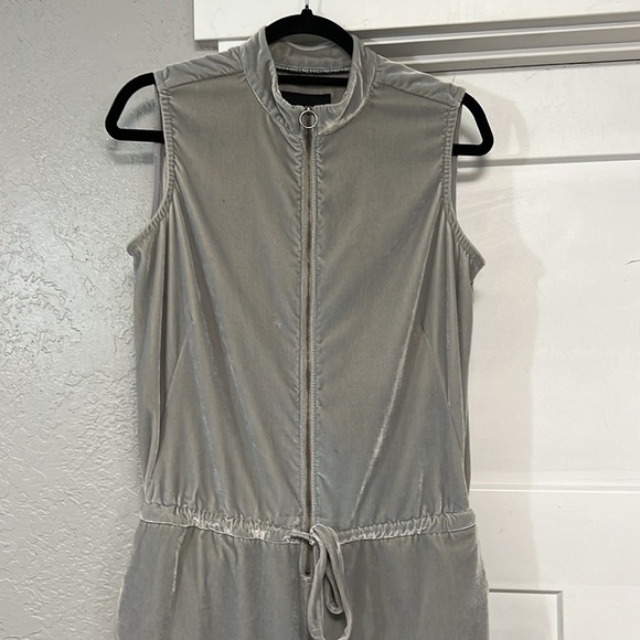 WILDFANG THE EMPOWER VELVET JUMPSUIT SMALL - Picture 3 of 14